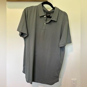Cuts clothing curve hem polo